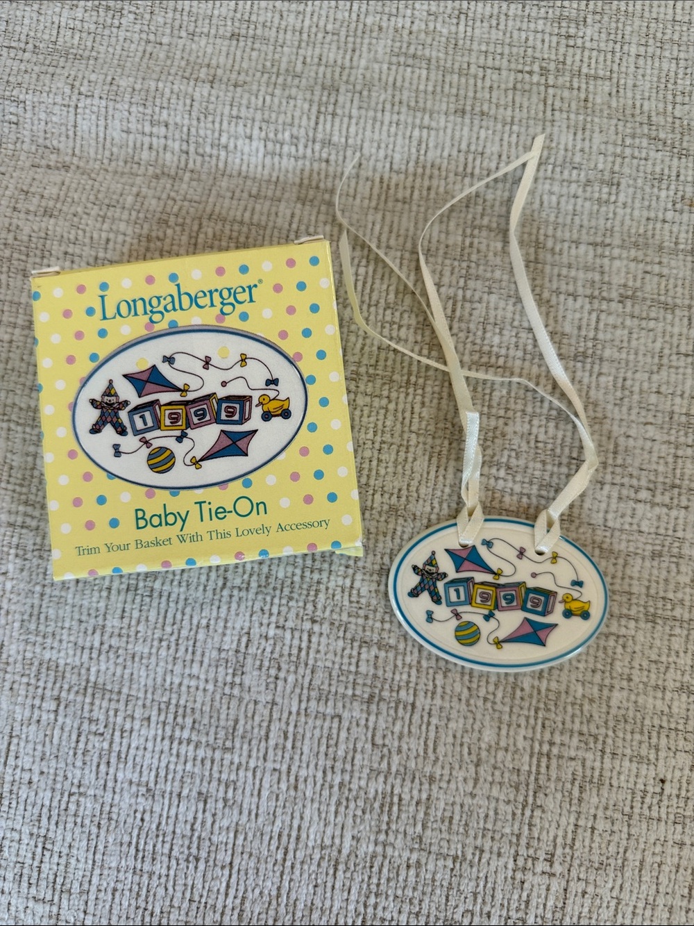 Longaberger 1999 Baby Tie-On for basket